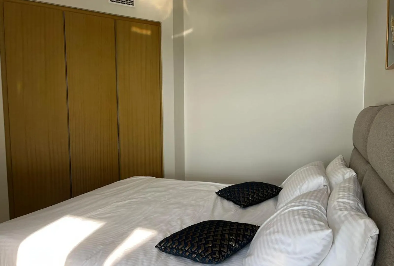 Elegant 1Br - Aykon City - 2119 Dubai 0*,