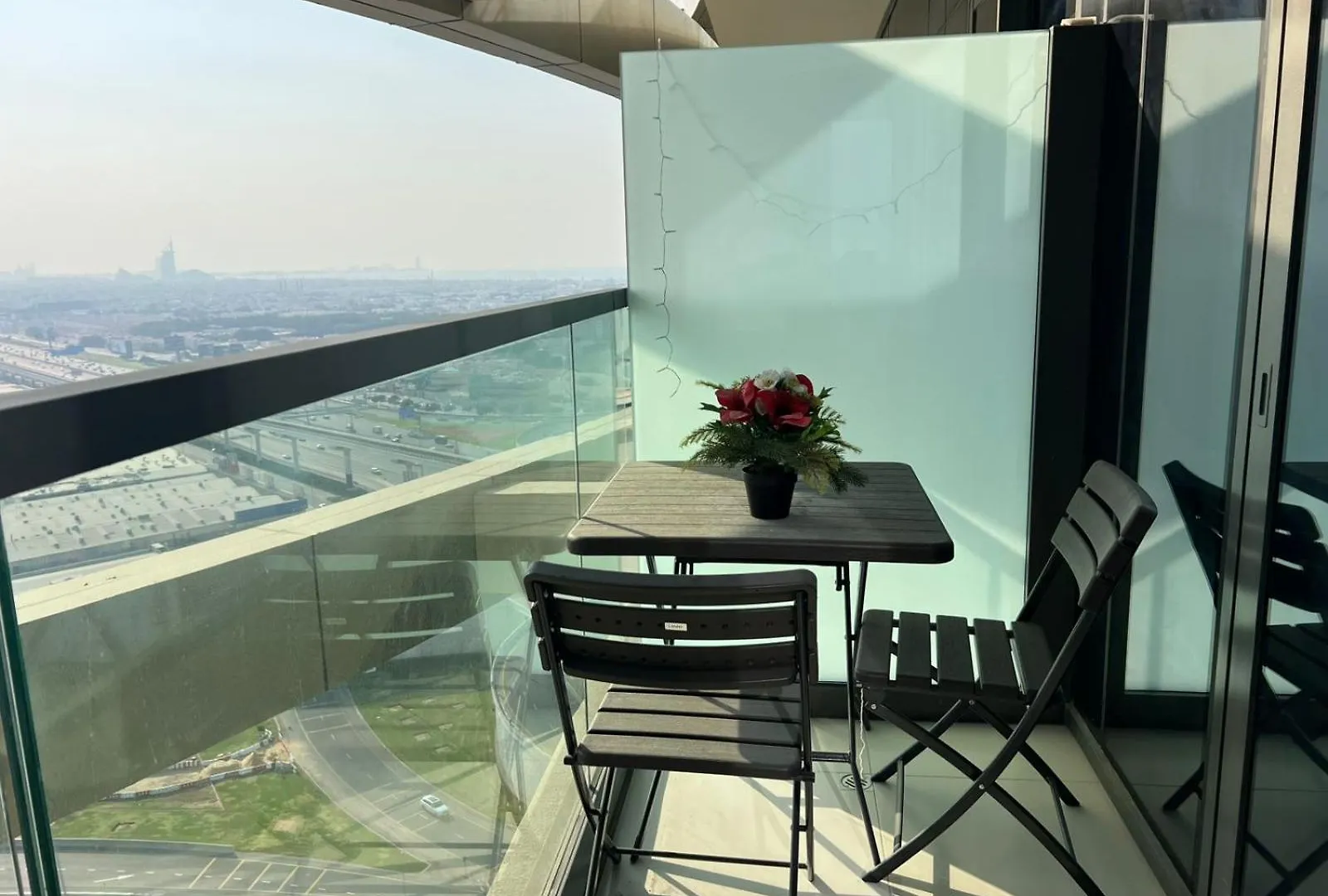 Apartment Elegant 1Br - Aykon City - 2119 Dubai